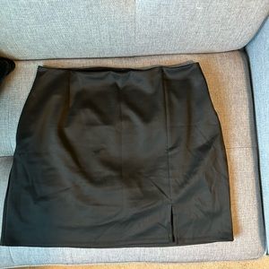 AYM RHODES SKIRT - built in shorts